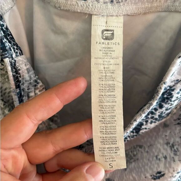 🖤 Fabletics High-Waisted Leggings | Snake Print | Size S - Picture 5 of 6